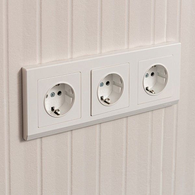 Werkel Stark W0031801 Рамка на 3 поста (белый)